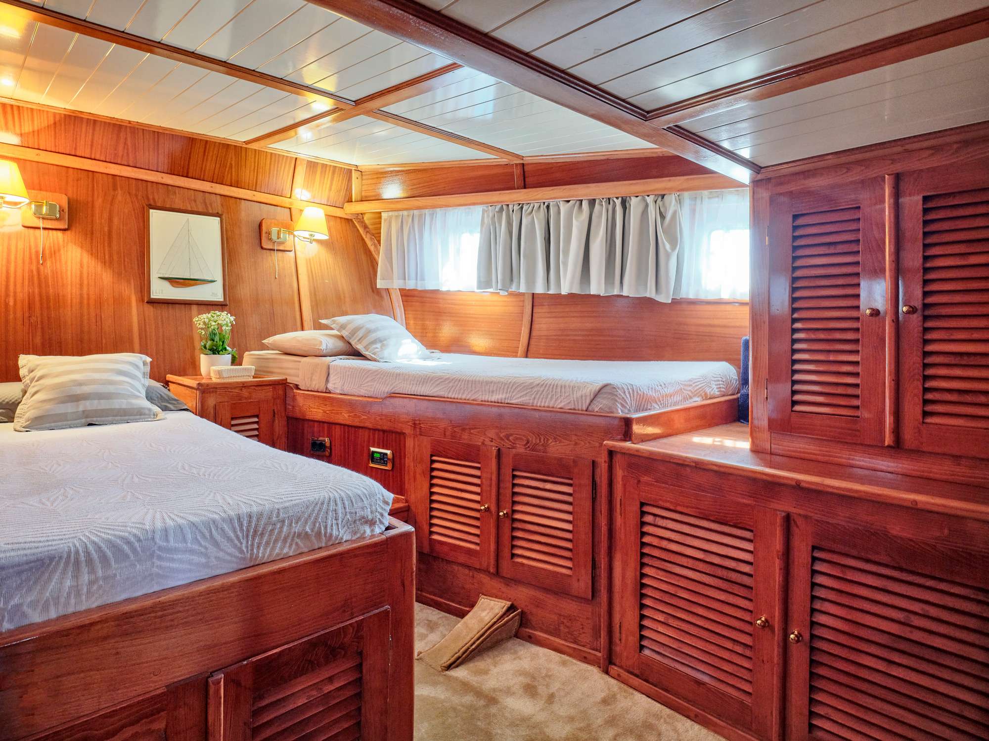Yacht interior image