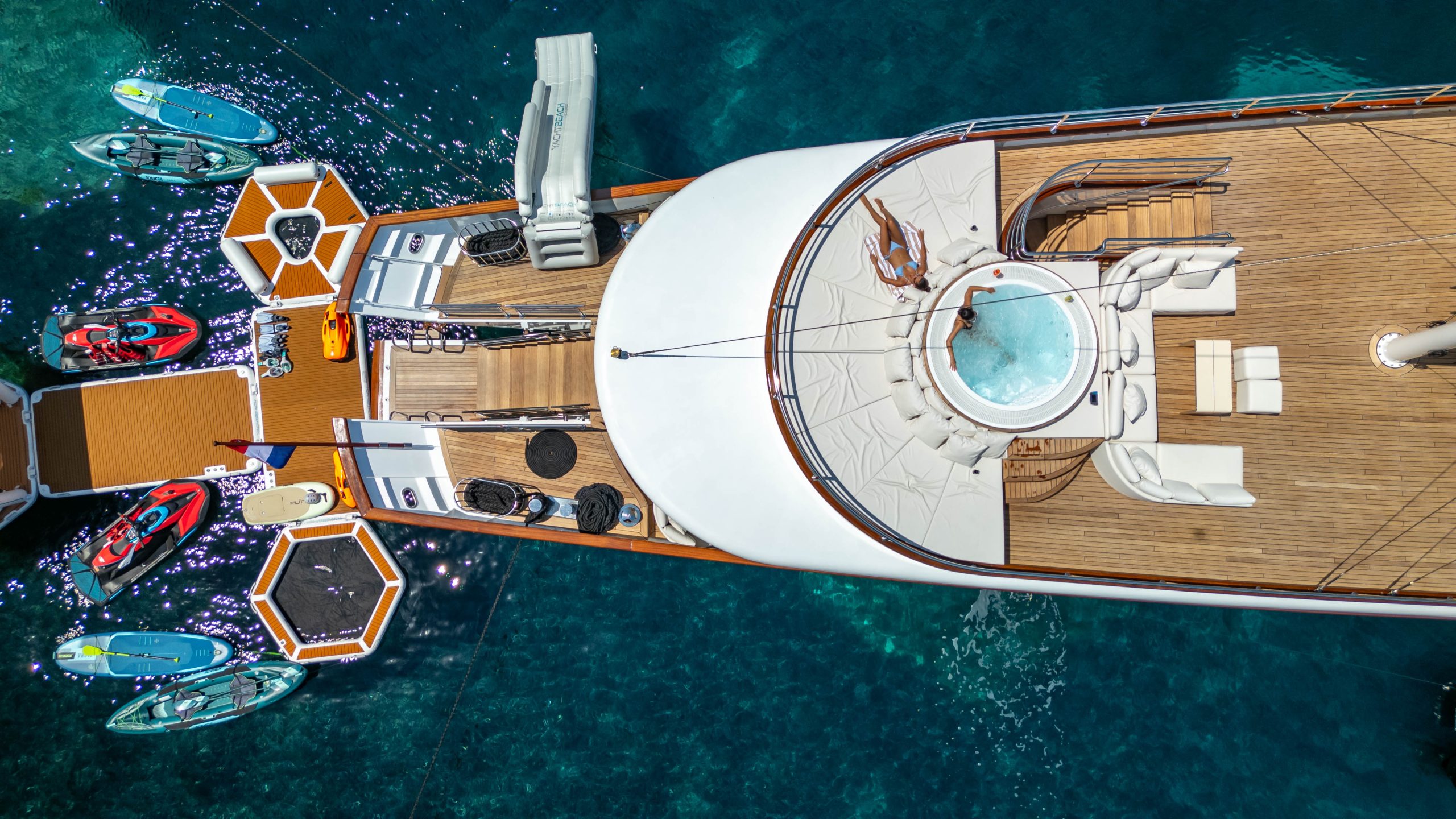 Yacht exterior image