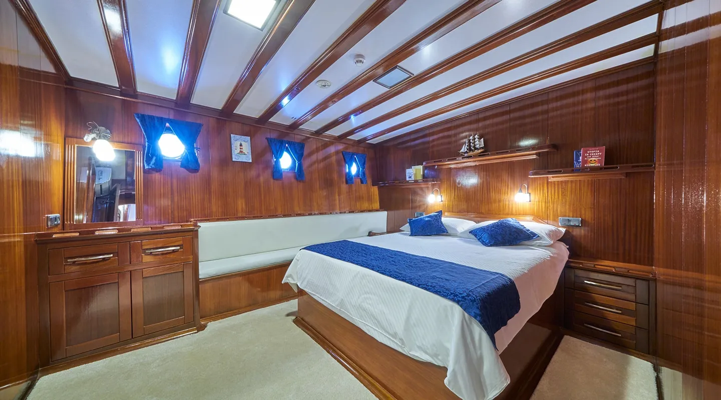Yacht interior image