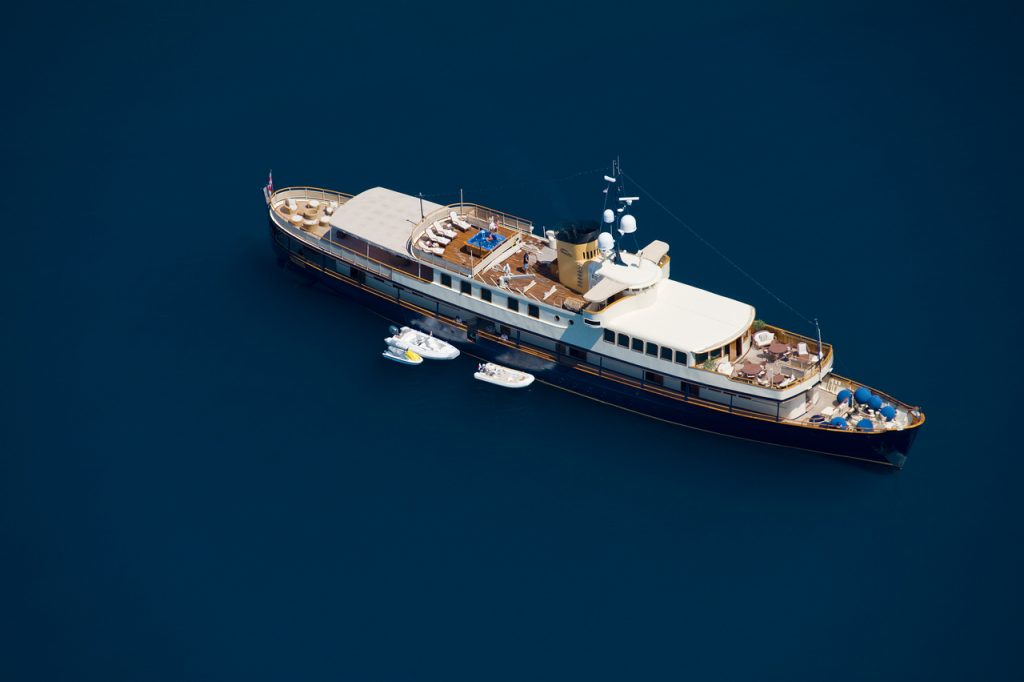 Yacht exterior image