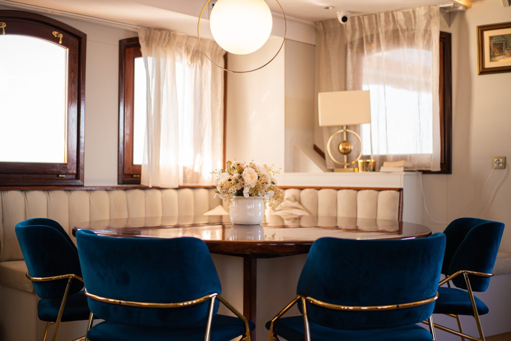 Yacht interior image