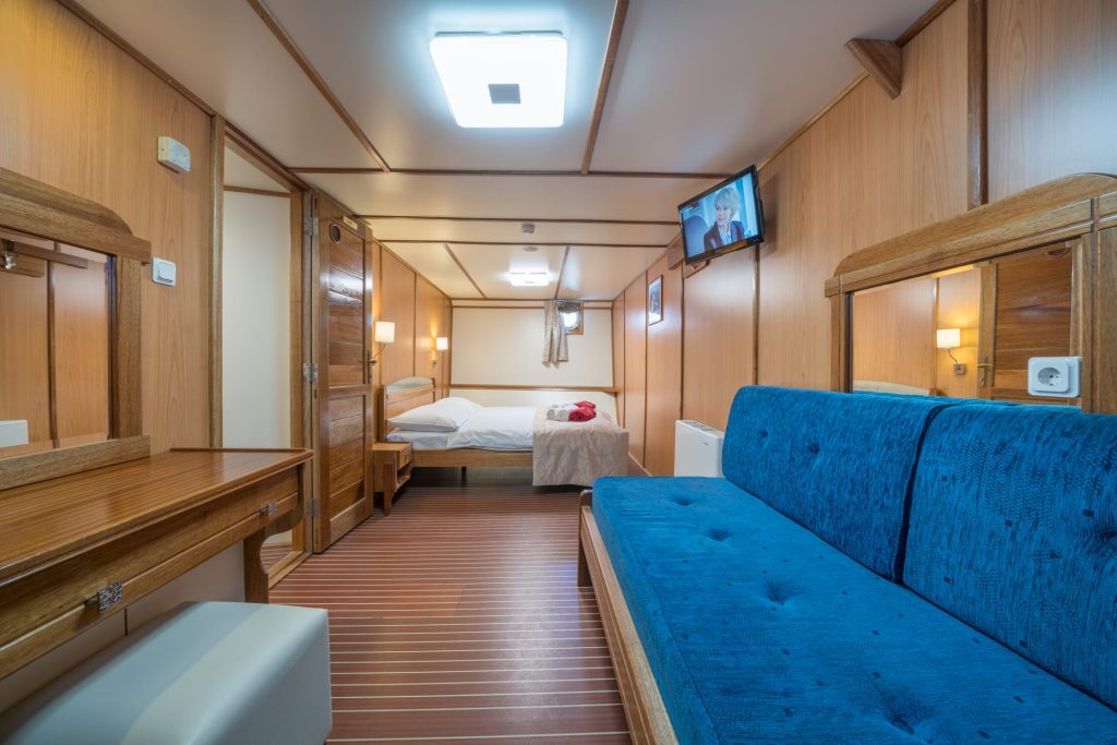 Yacht interior image