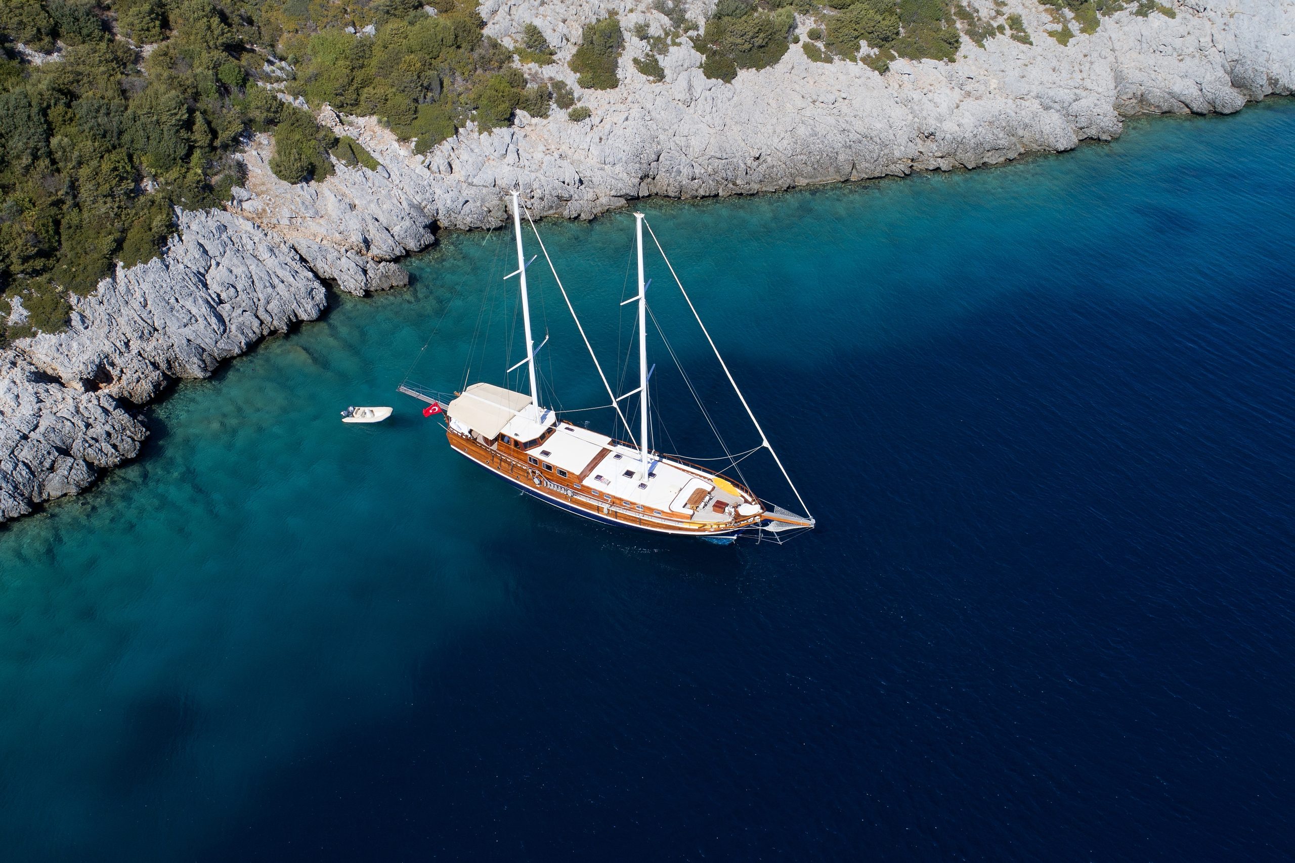 Yacht exterior image