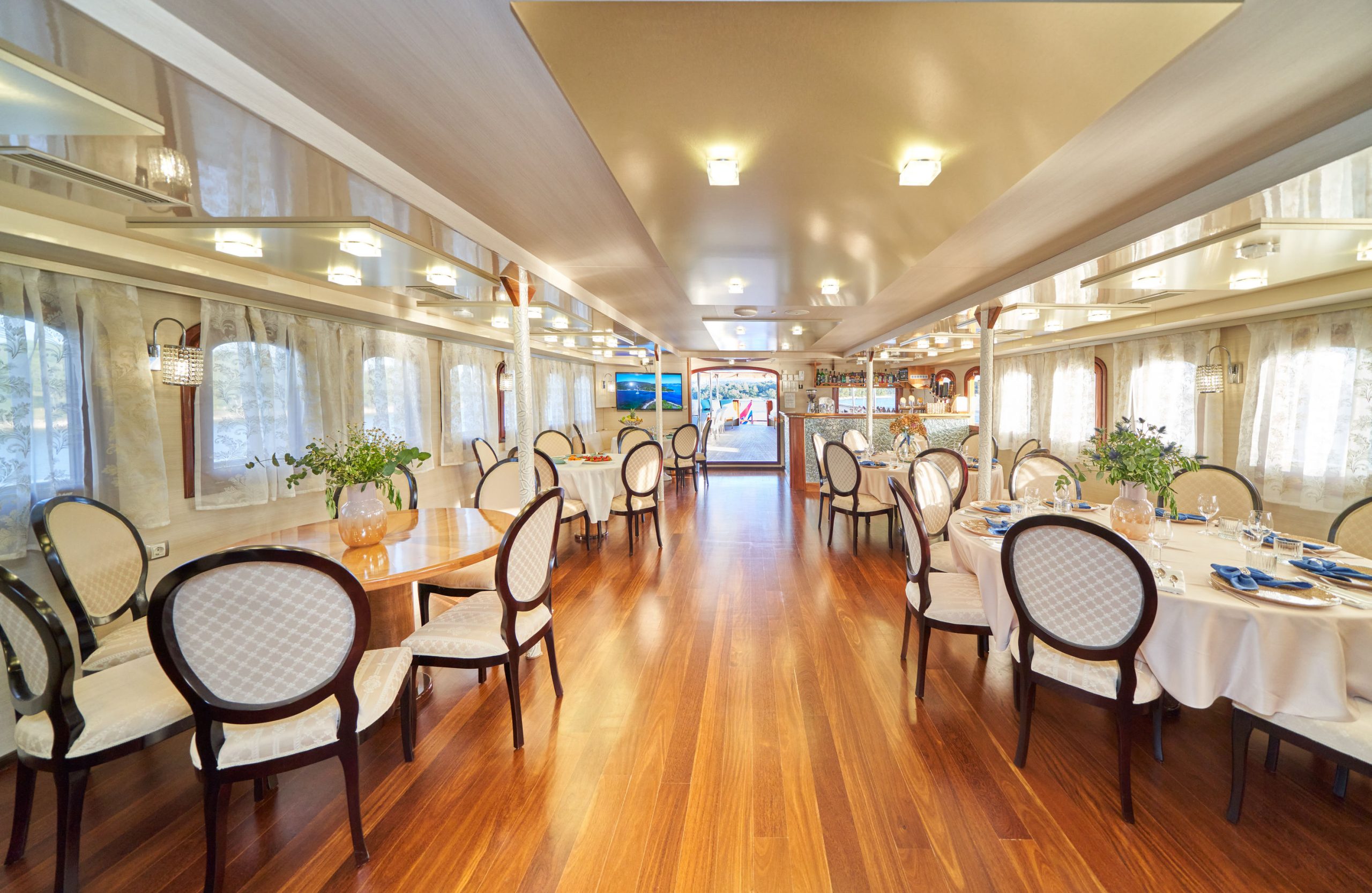 Yacht interior image