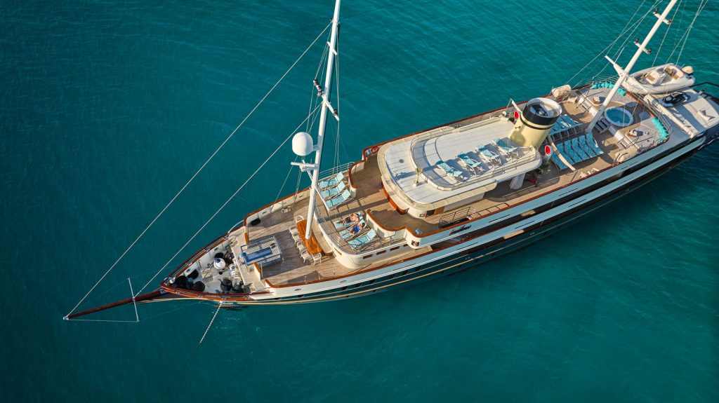 Yacht exterior image