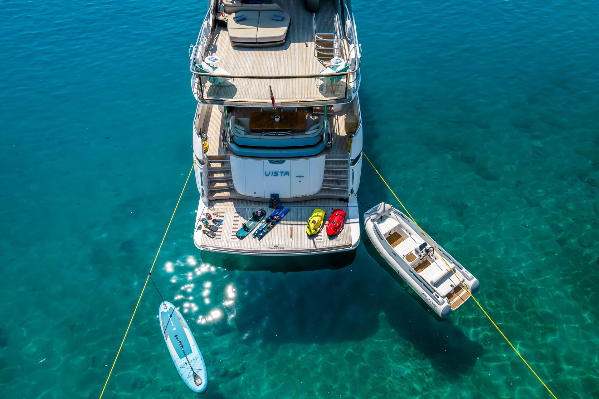 Yacht exterior image