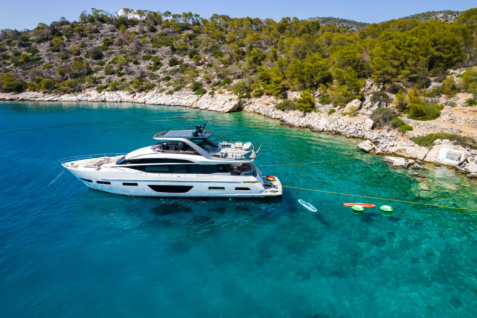 Yacht exterior image