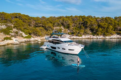 Yacht exterior image