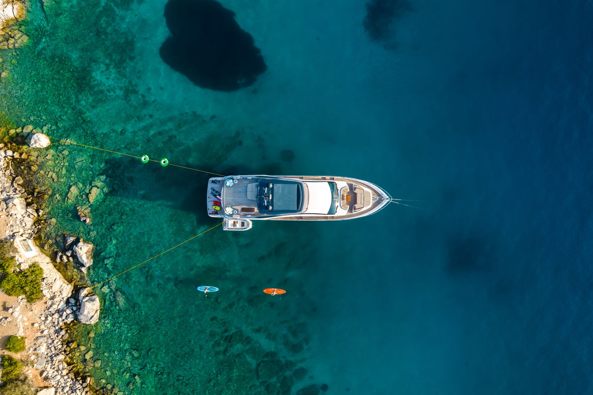 Yacht exterior image