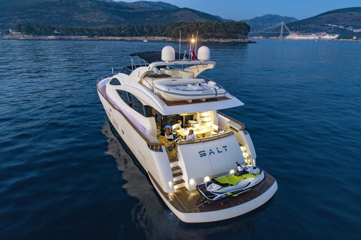 Yacht exterior image