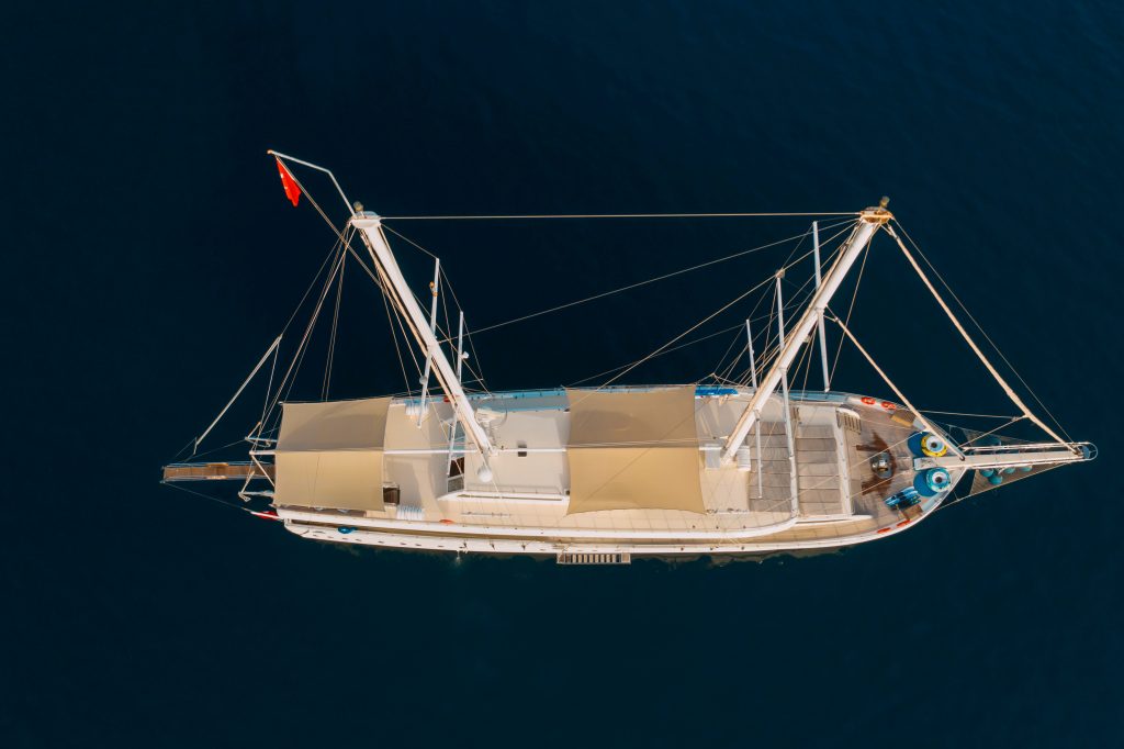 Yacht exterior image