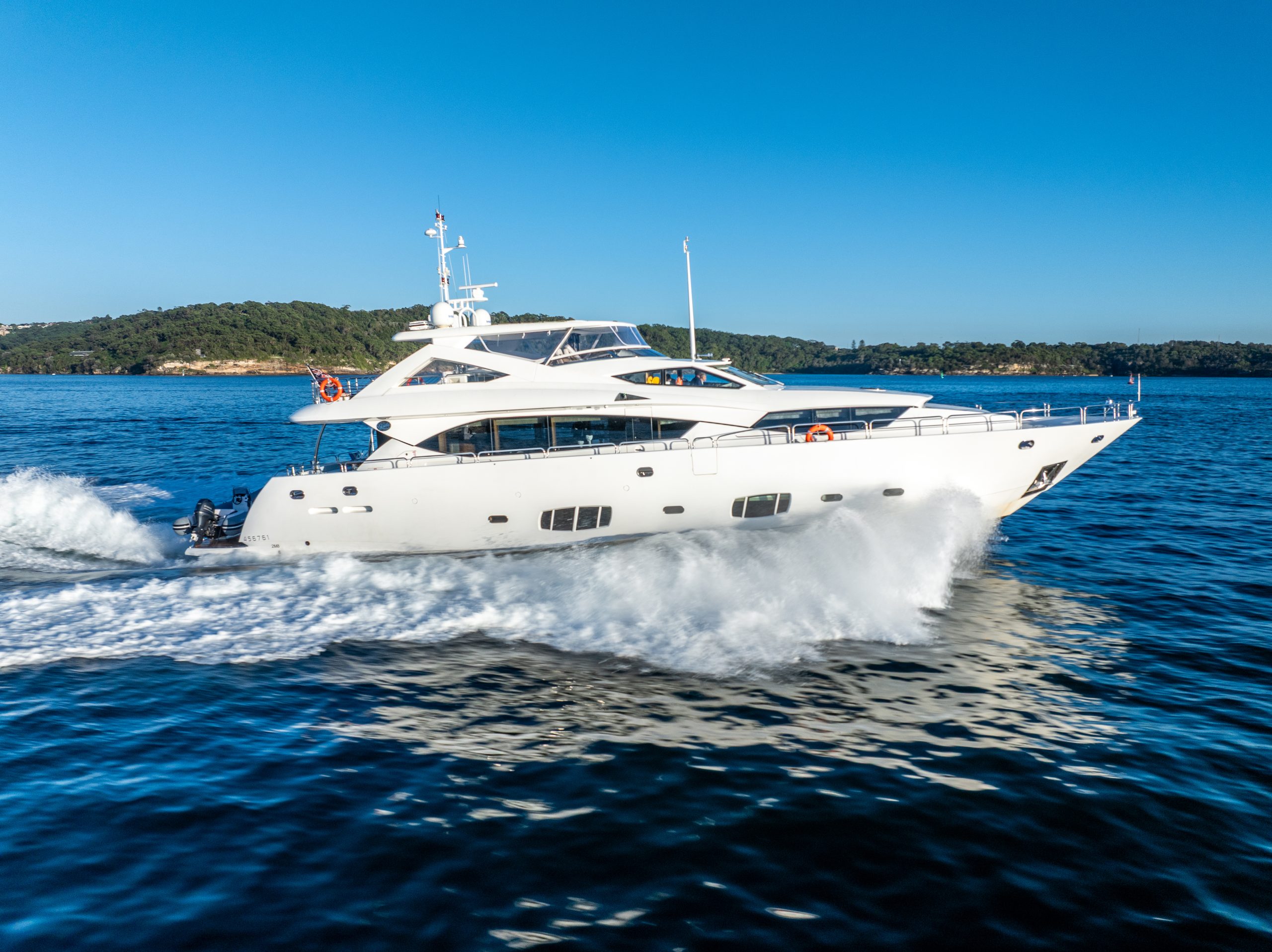 Yacht exterior image