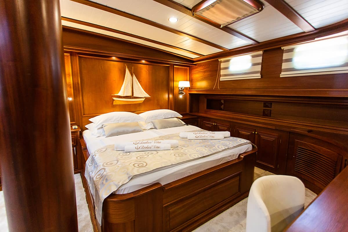 Yacht interior image