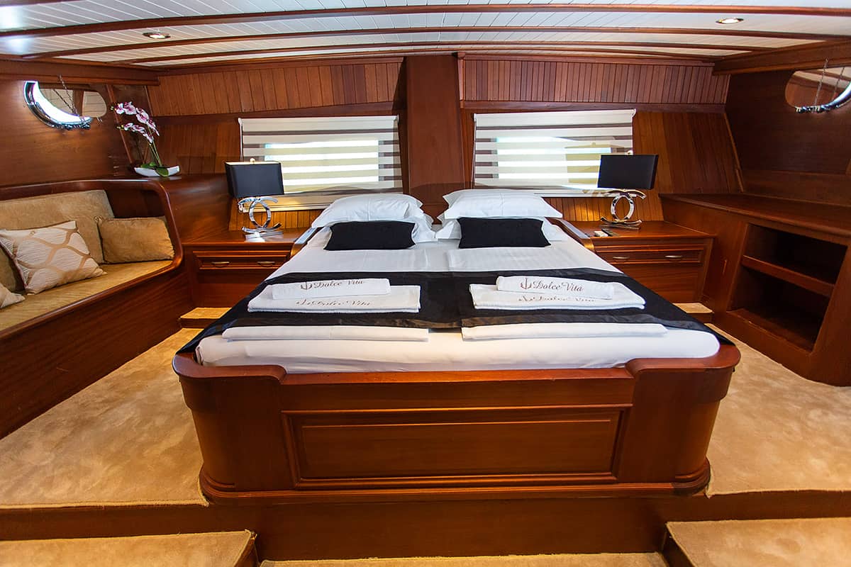 Yacht interior image