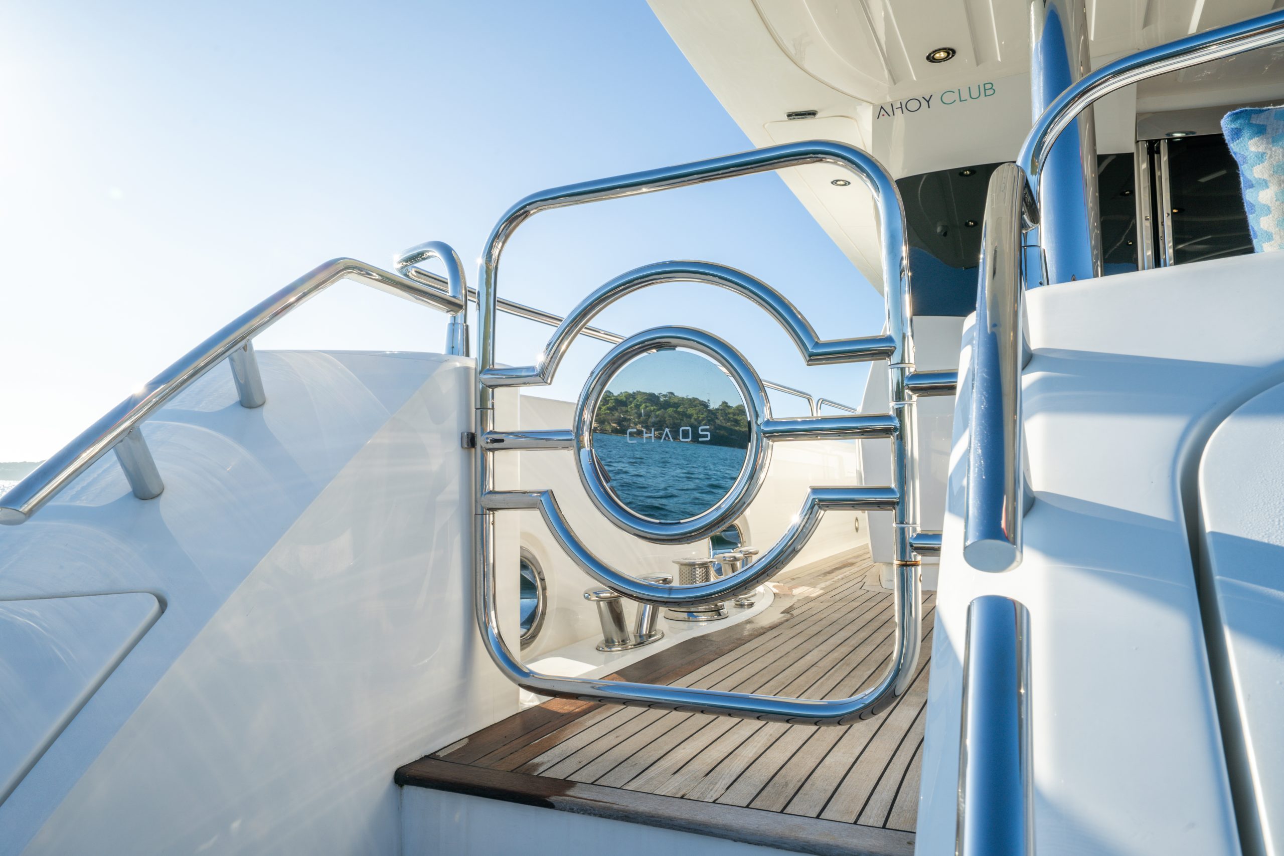 Yacht exterior image