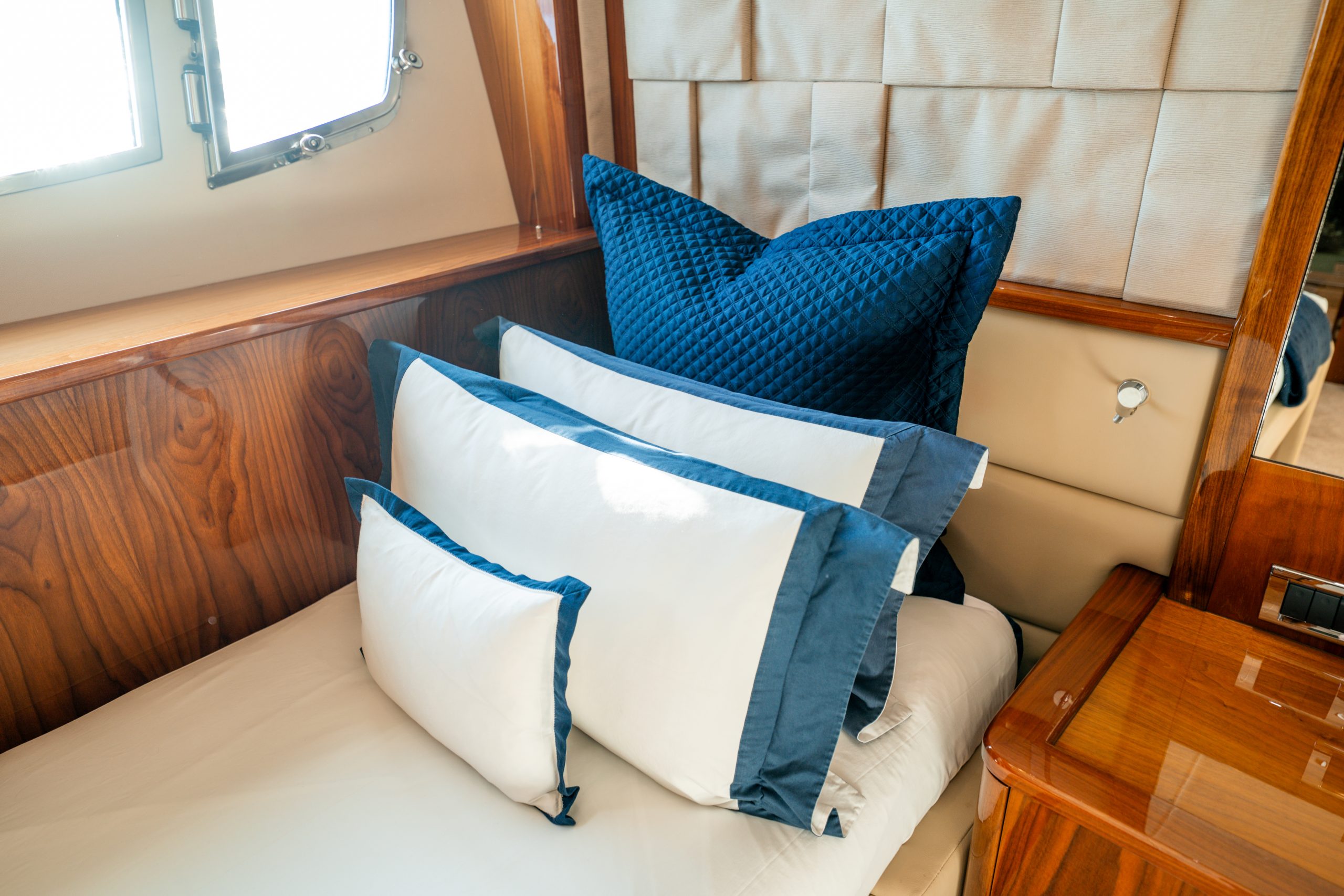 Yacht interior image