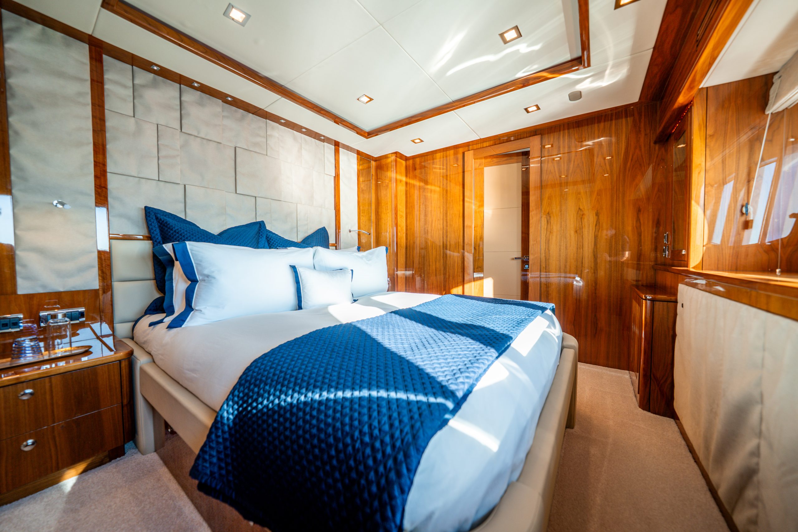 Yacht interior image