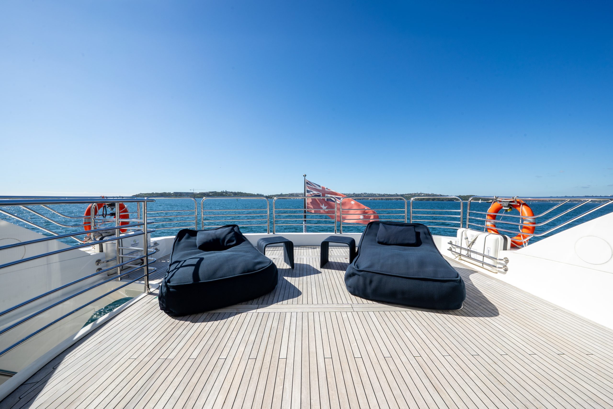 Yacht exterior image