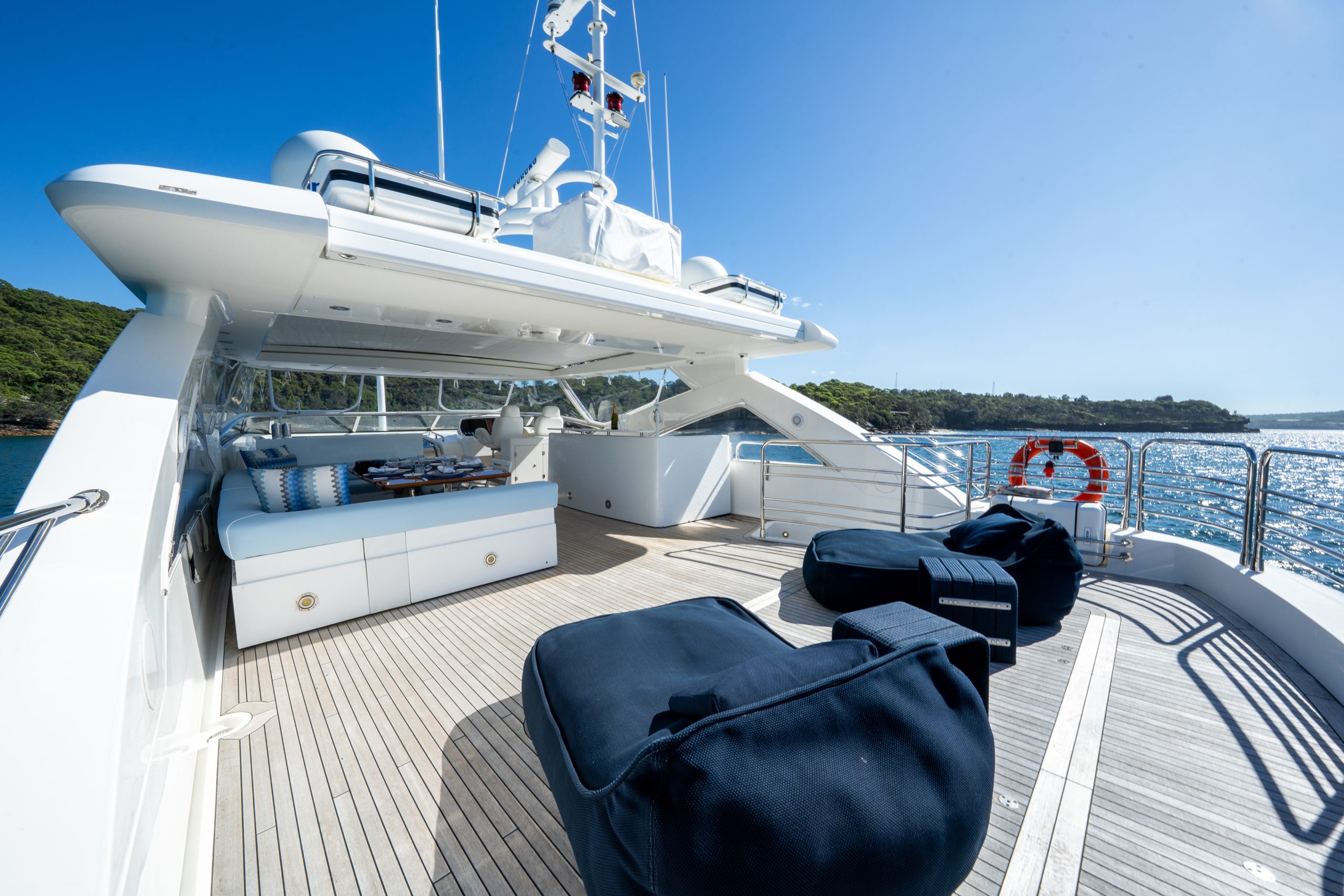 Yacht exterior image