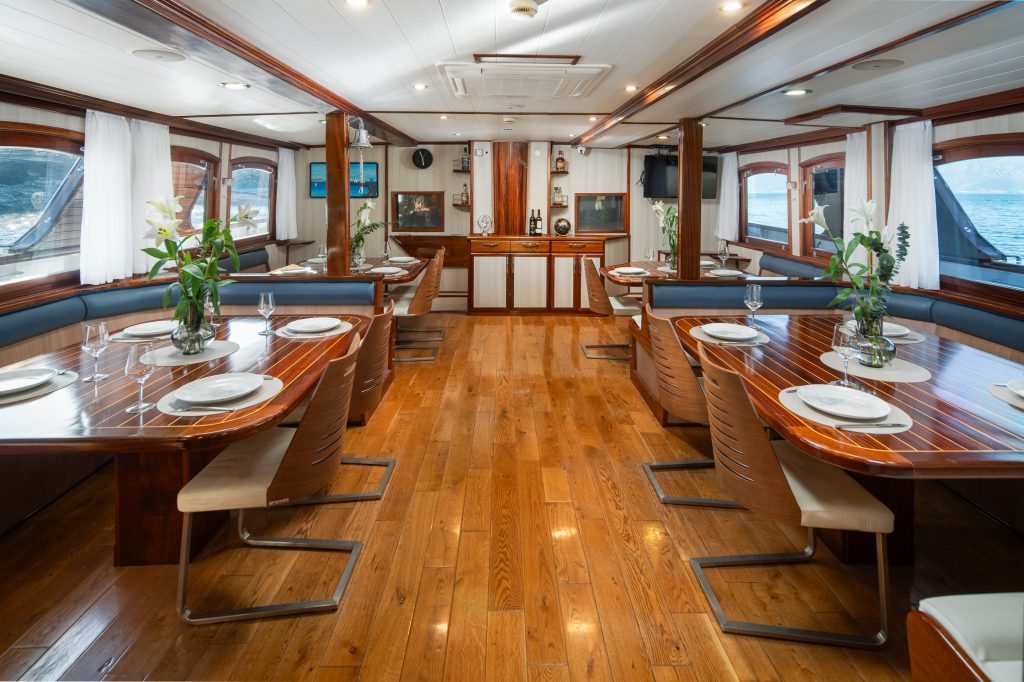 Yacht interior image
