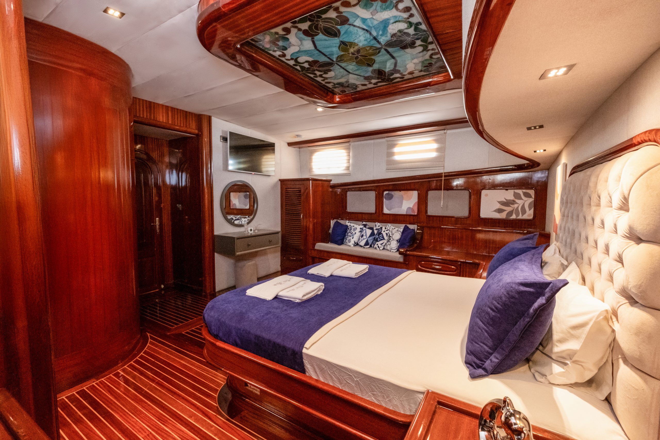 Yacht interior image