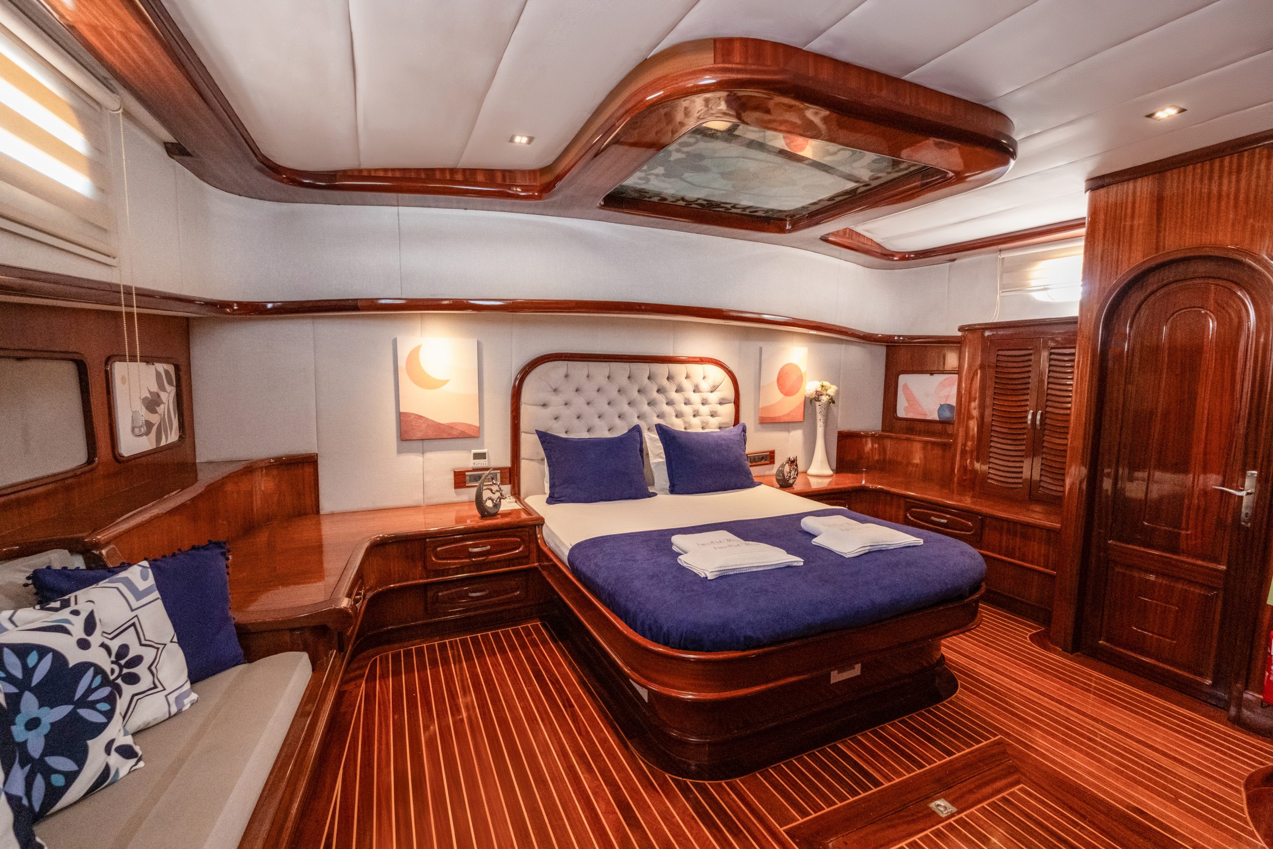 Yacht interior image