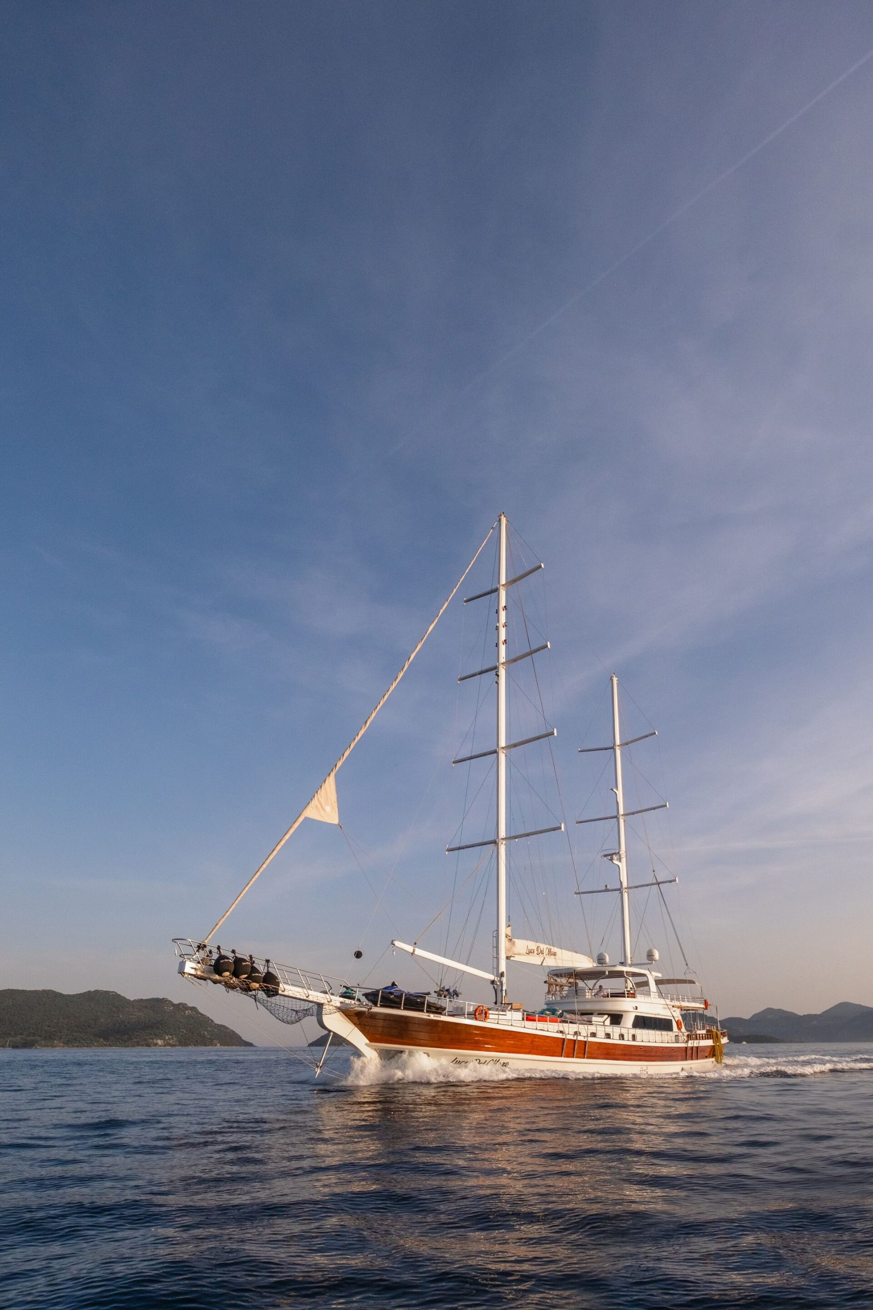 Yacht exterior image