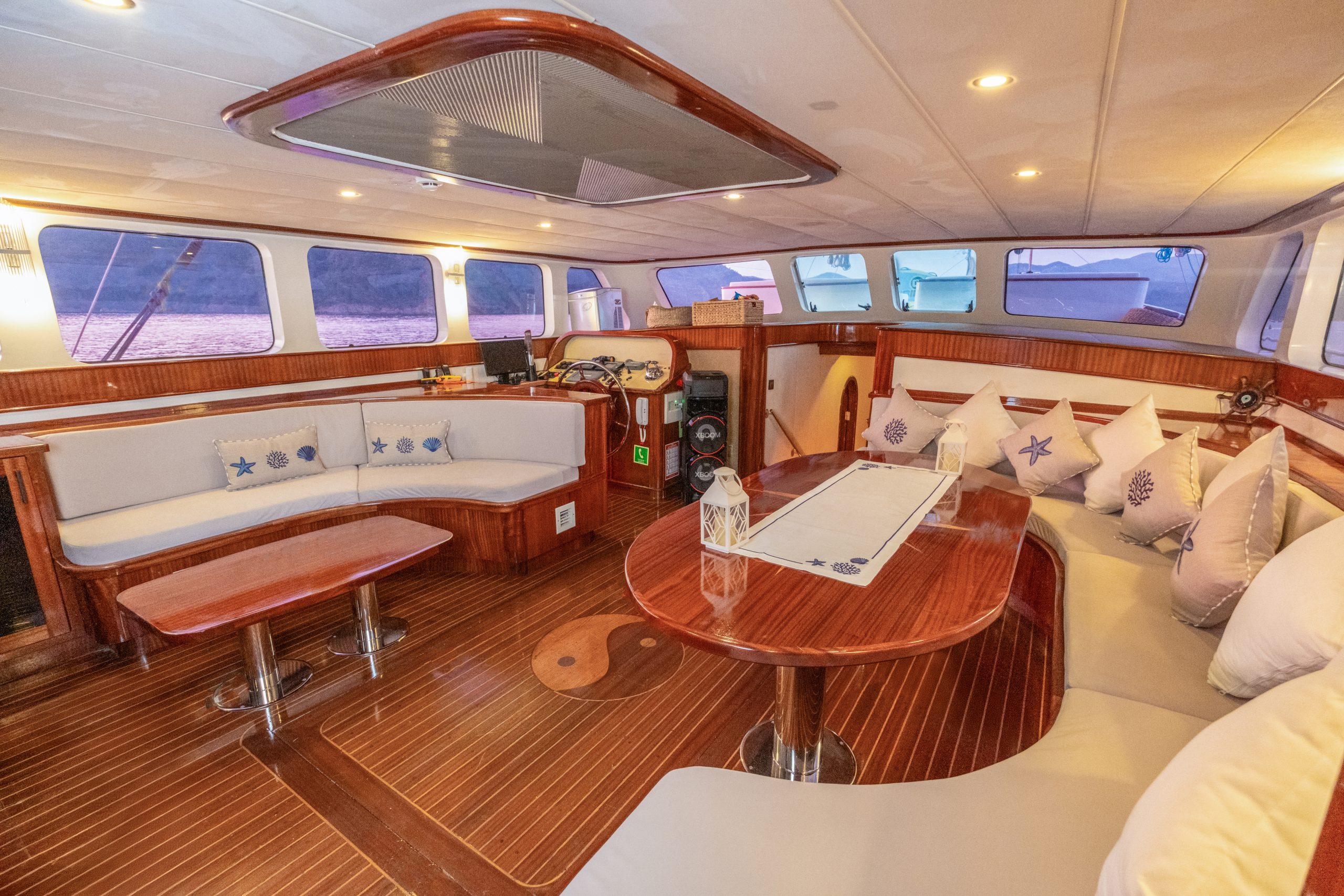 Yacht interior image