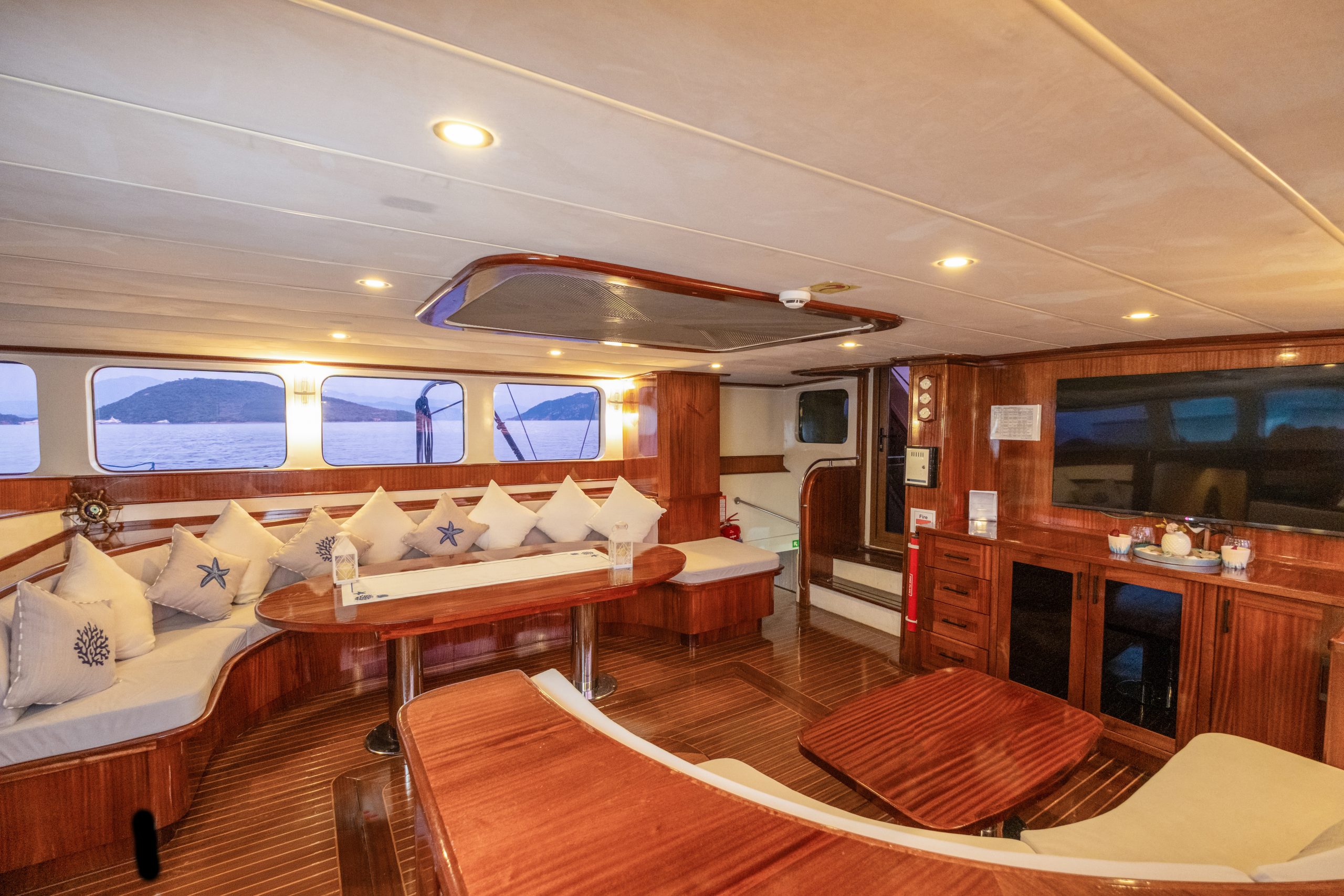 Yacht interior image