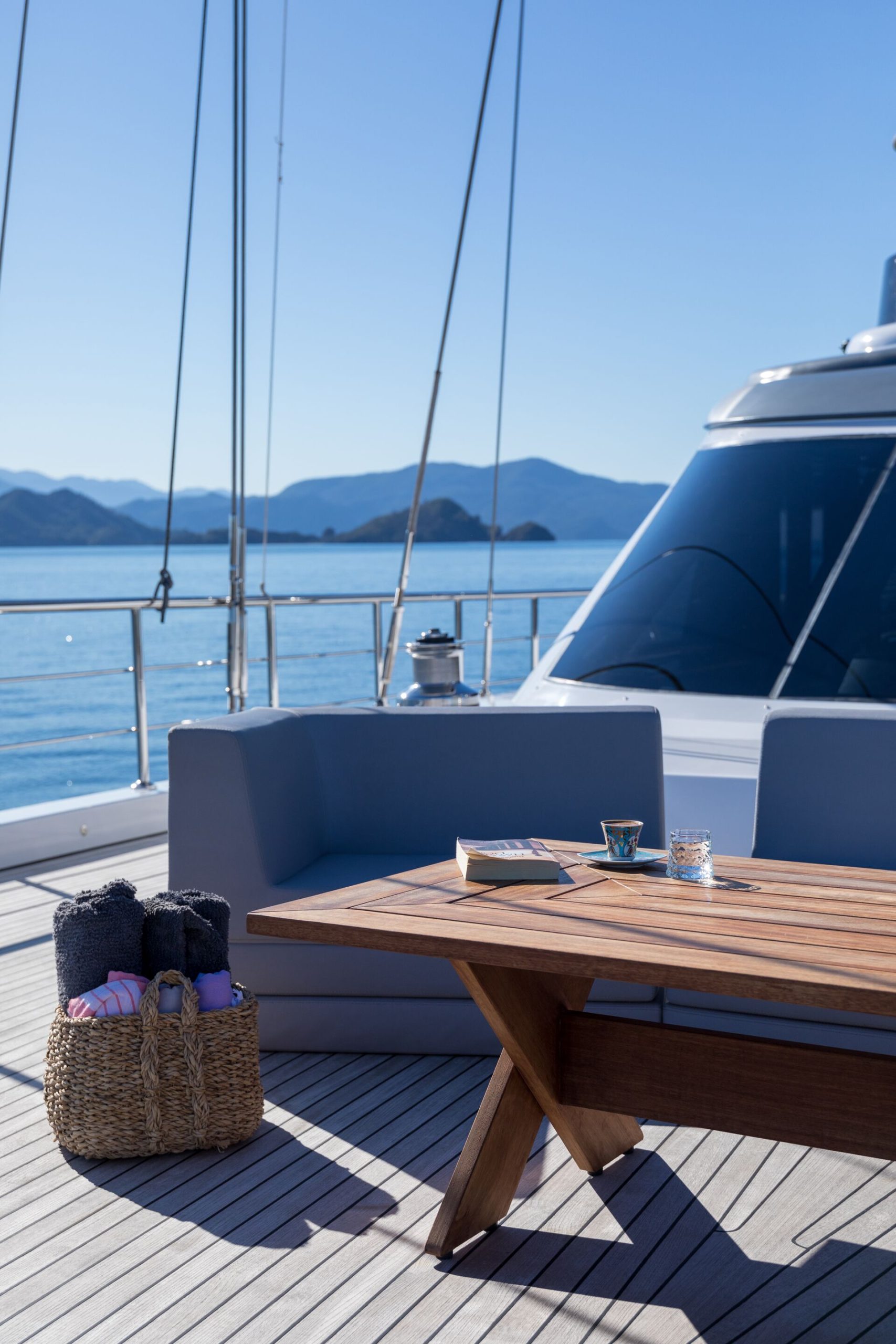 Yacht exterior image