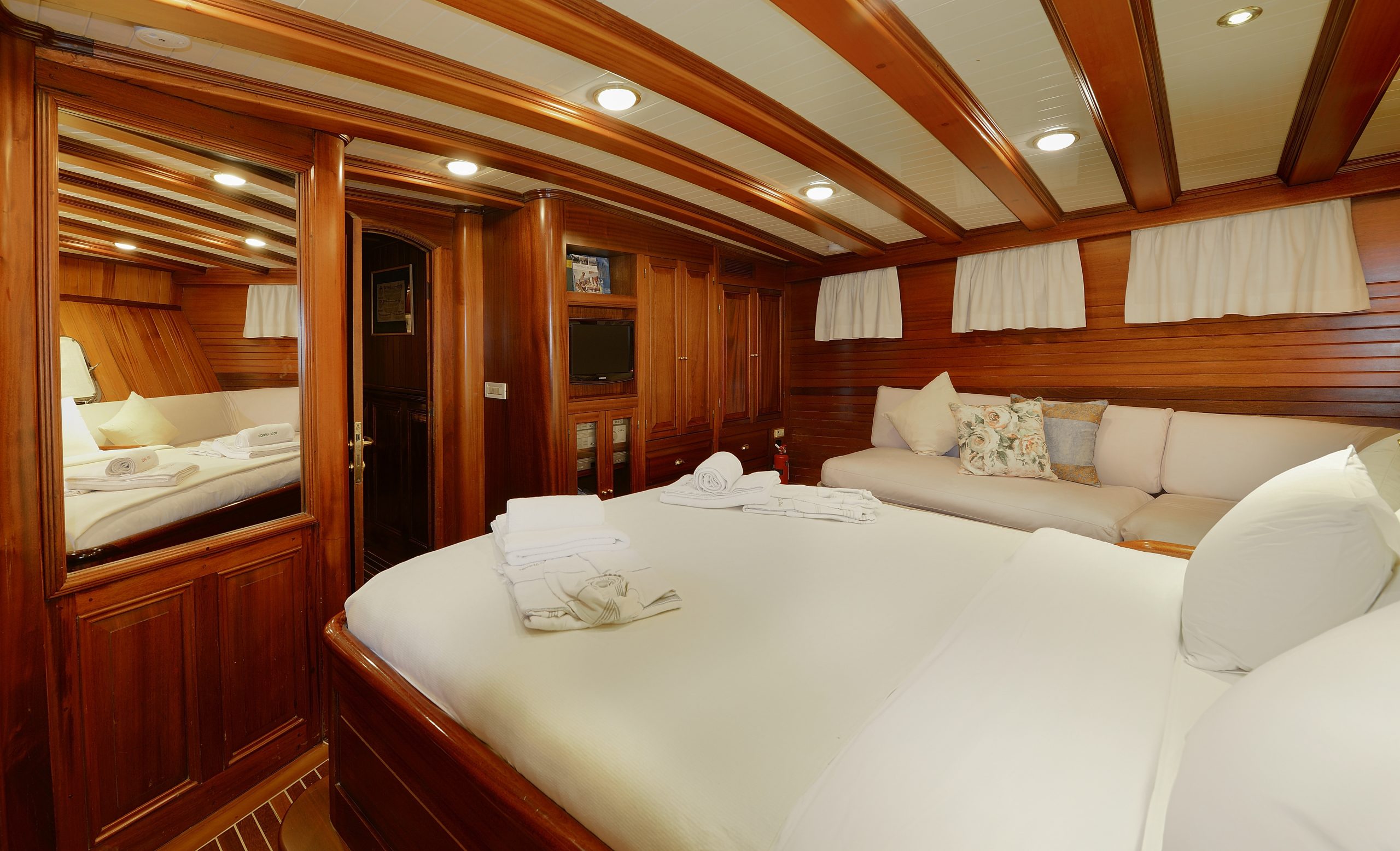 Yacht interior image