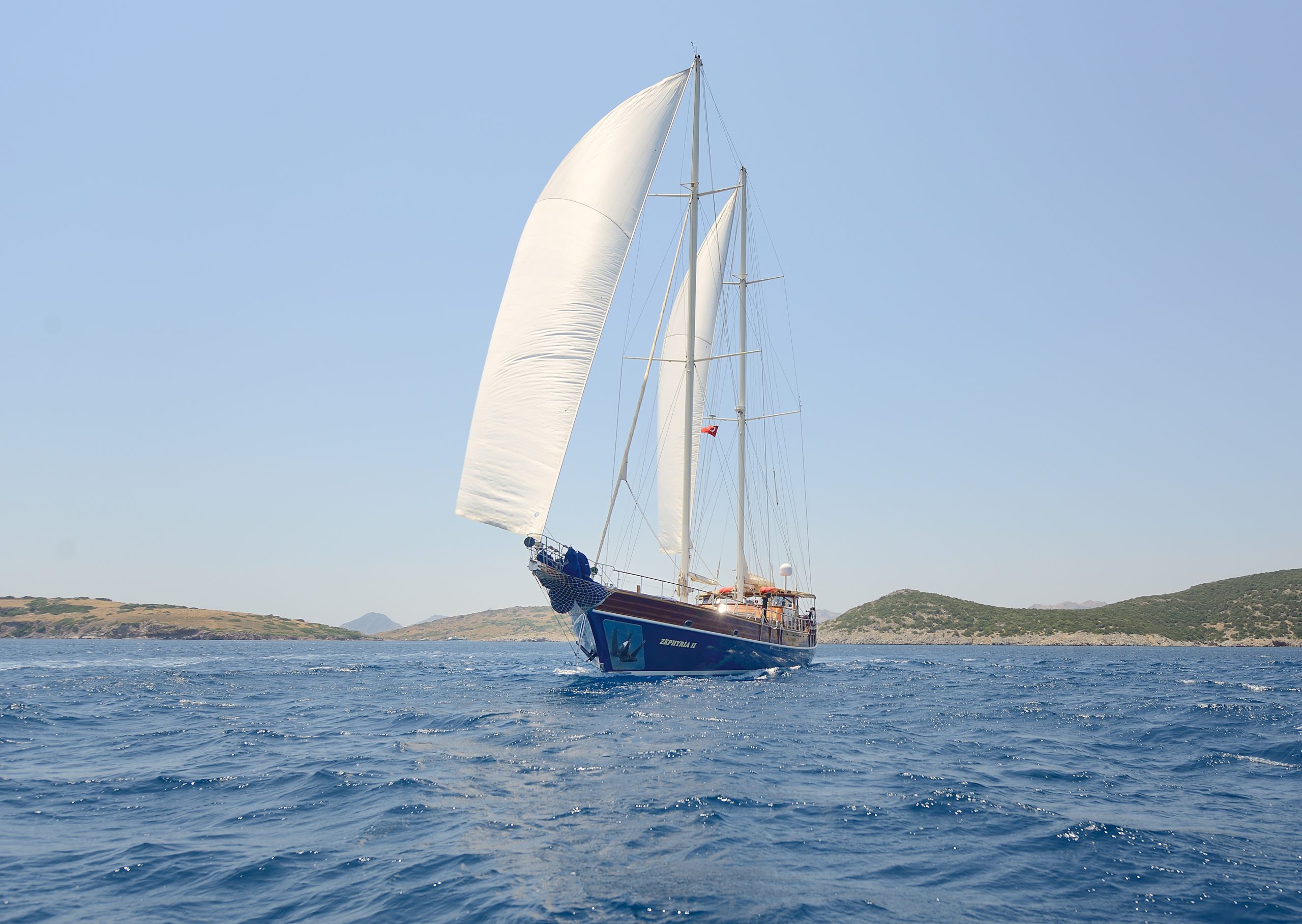 Yacht exterior image