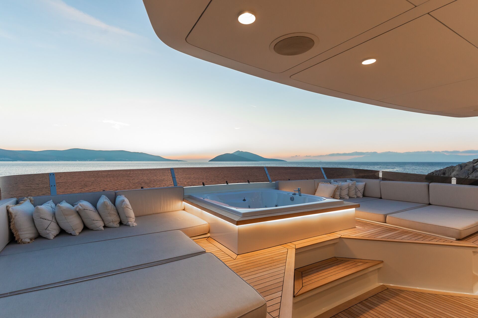 Yacht exterior image