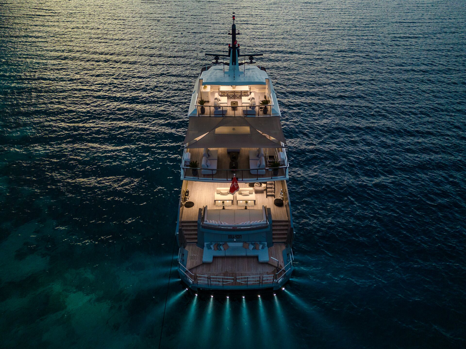 Yacht exterior image