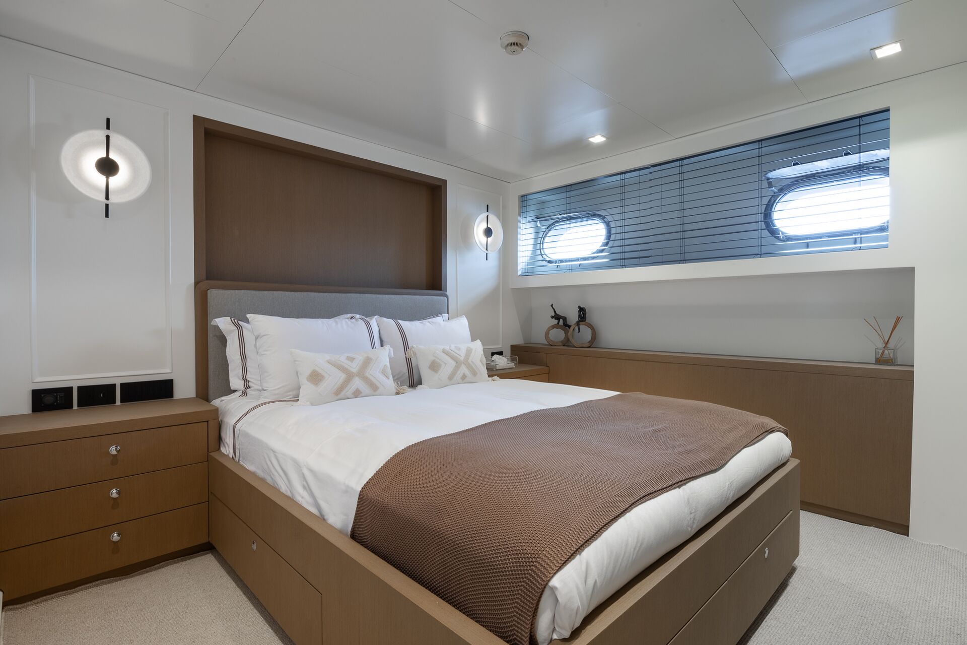 Yacht interior image