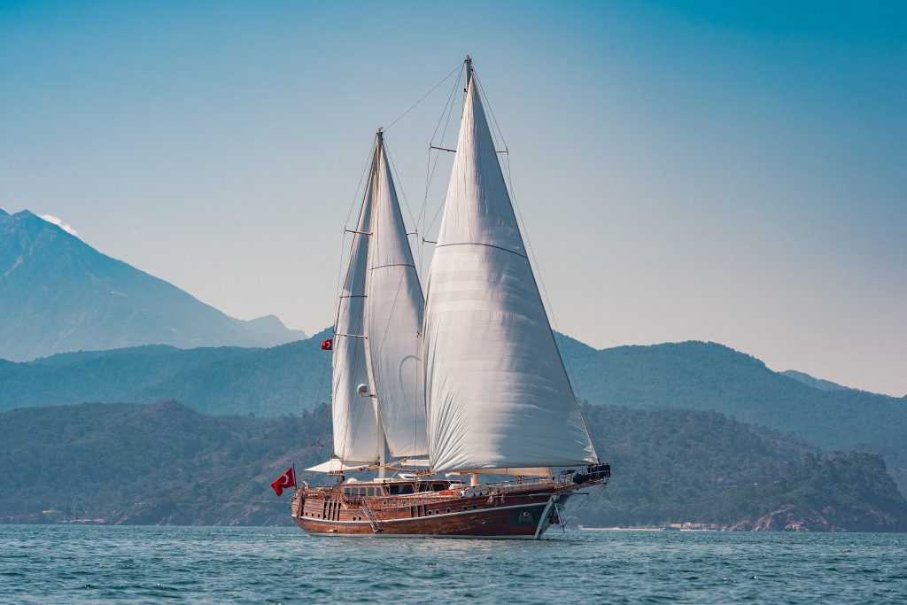 Yacht exterior image