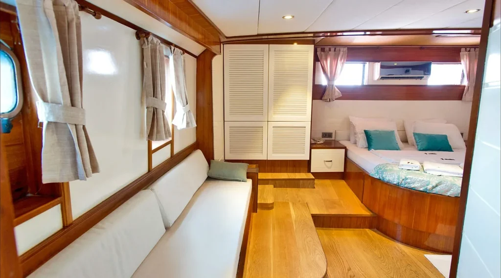 Yacht interior image