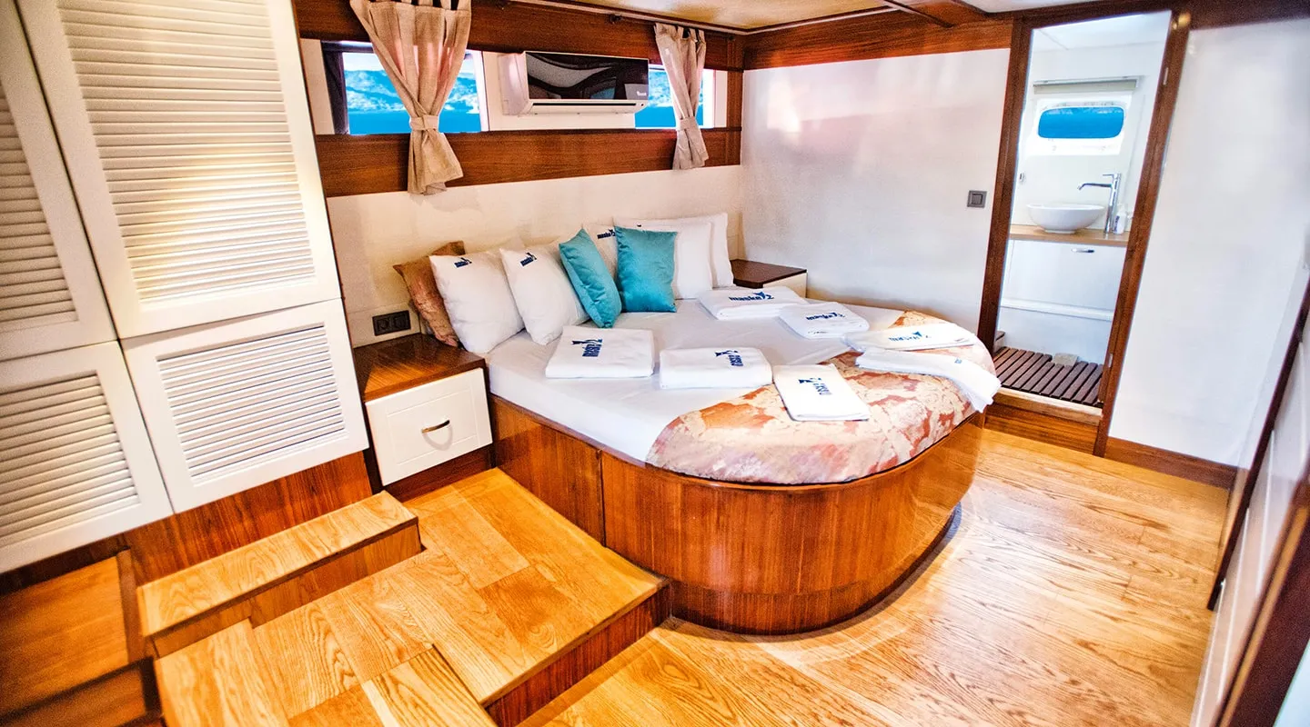 Yacht interior image