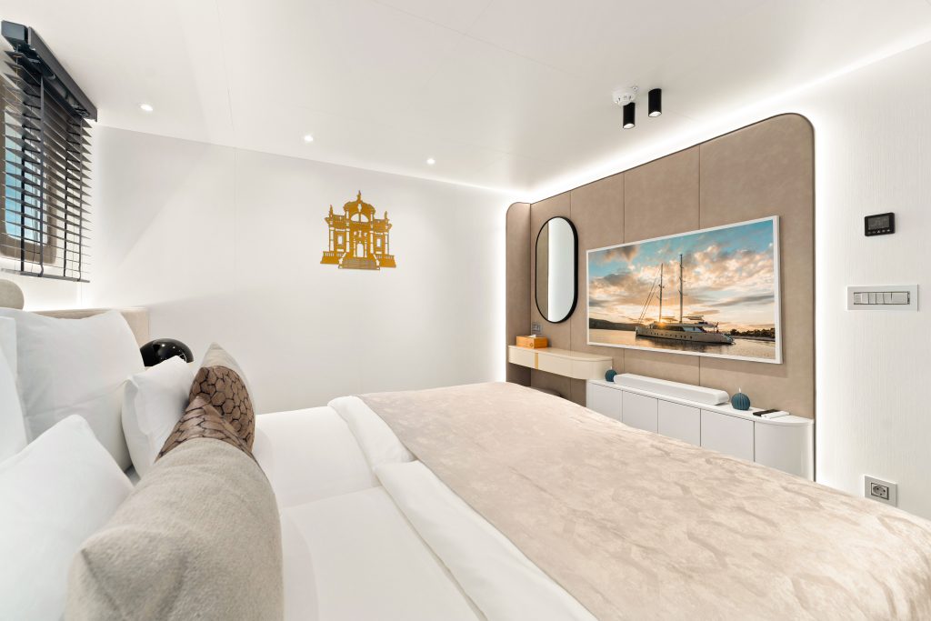 Yacht interior image