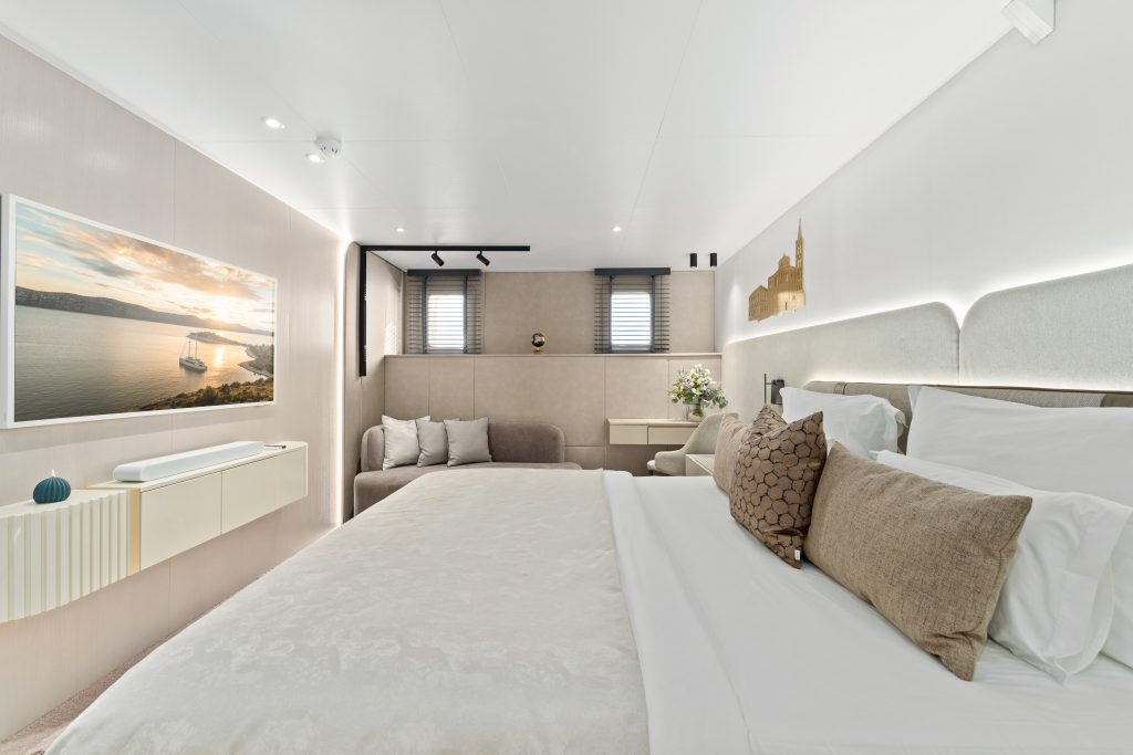 Yacht interior image