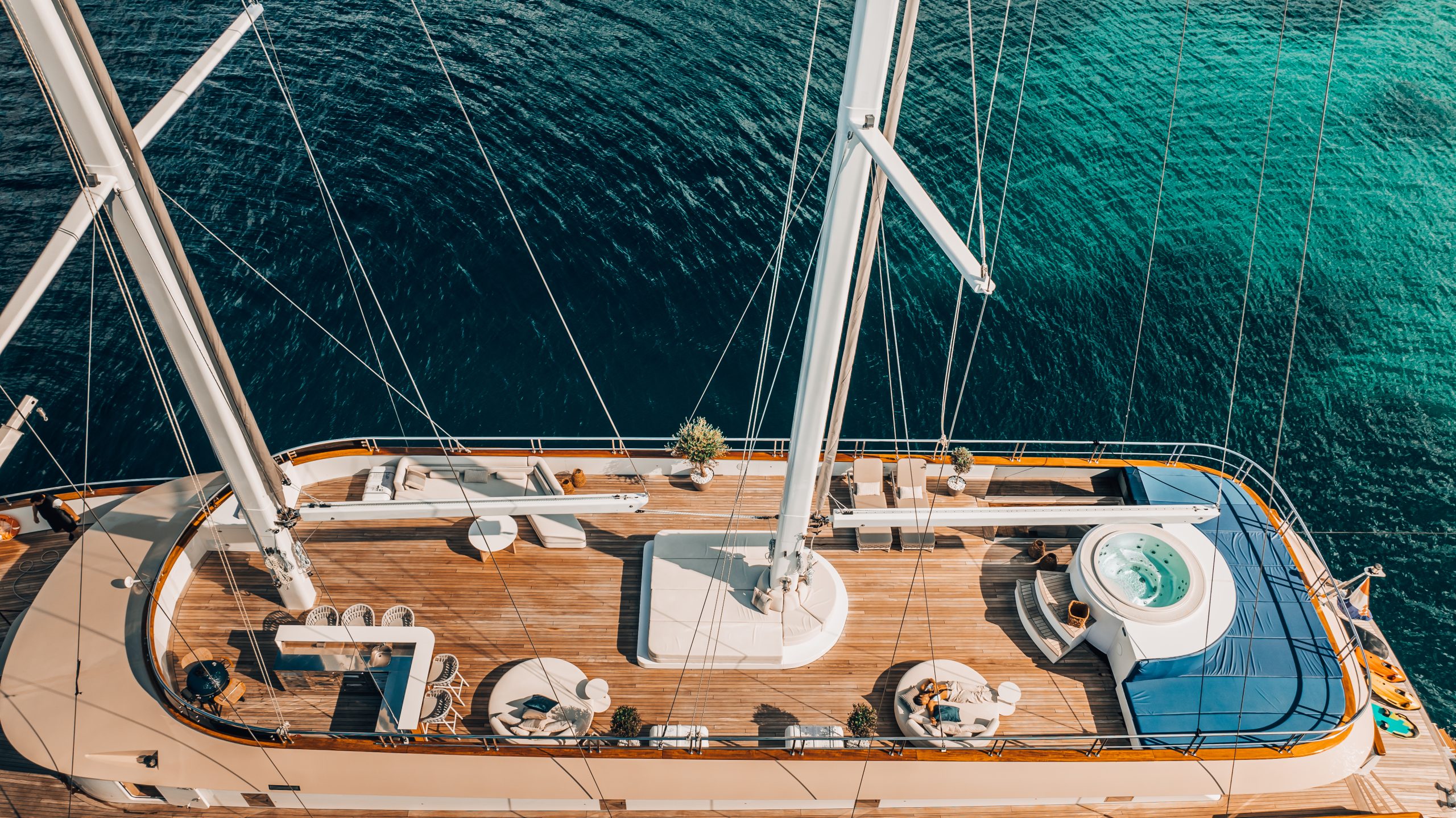 Yacht exterior image