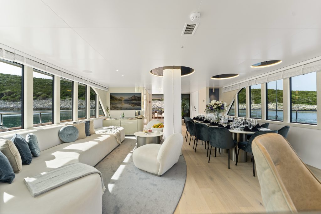 Yacht interior image