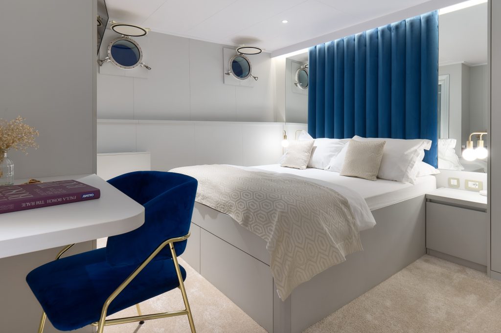 Yacht interior image