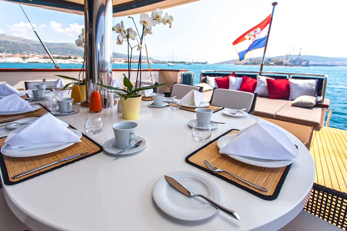 Yacht exterior image