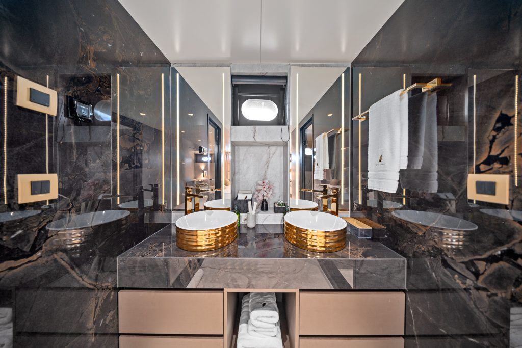 Yacht interior image