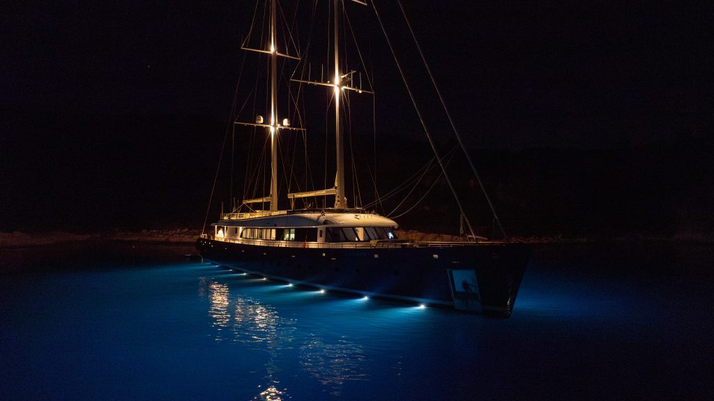 Yacht exterior image