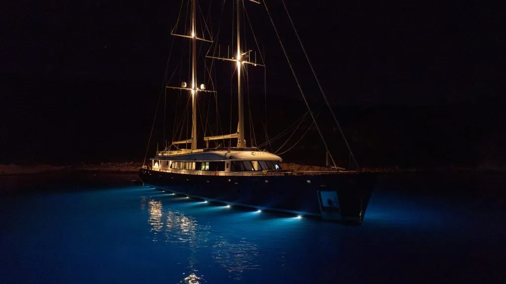 Yacht exterior image