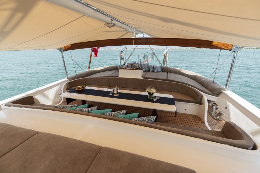 Yacht exterior image