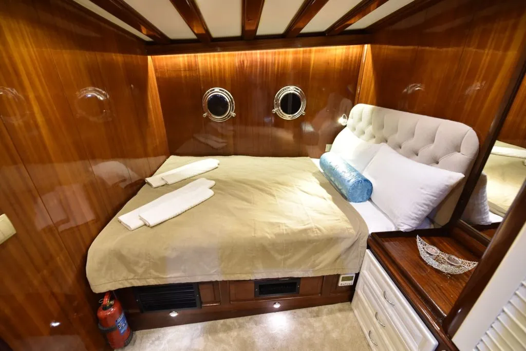 Yacht interior image
