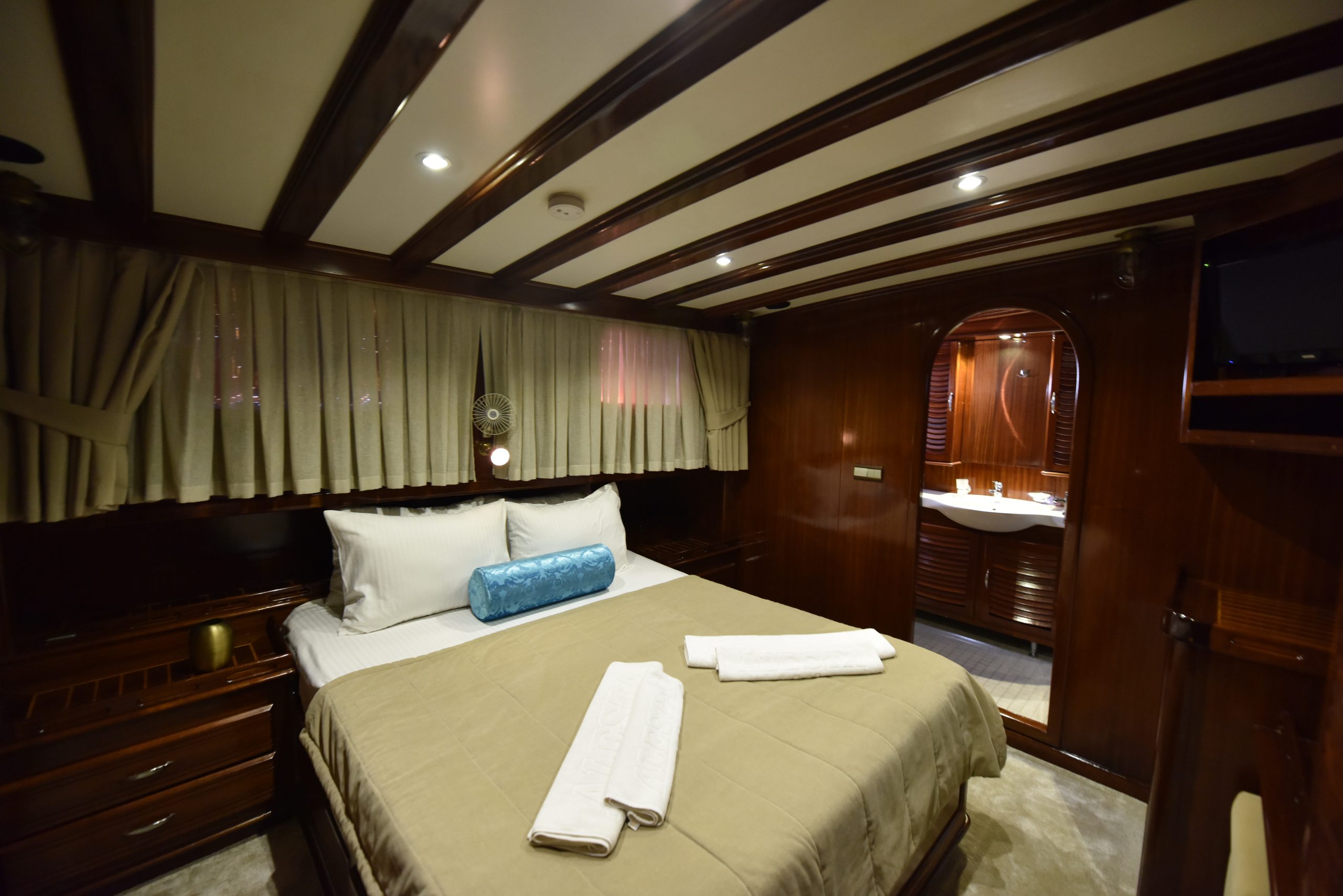 Yacht interior image